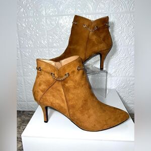 NWOB Leather suede heeled booties